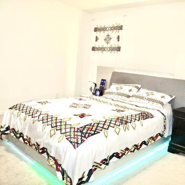 Ethiopian Alga Libs Traditional Cotton Bedding Set – Handwoven Cultural Design